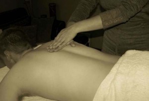 massage ayurvédique dos comme dans une bulle